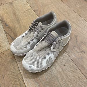 On cloud tennis shoes